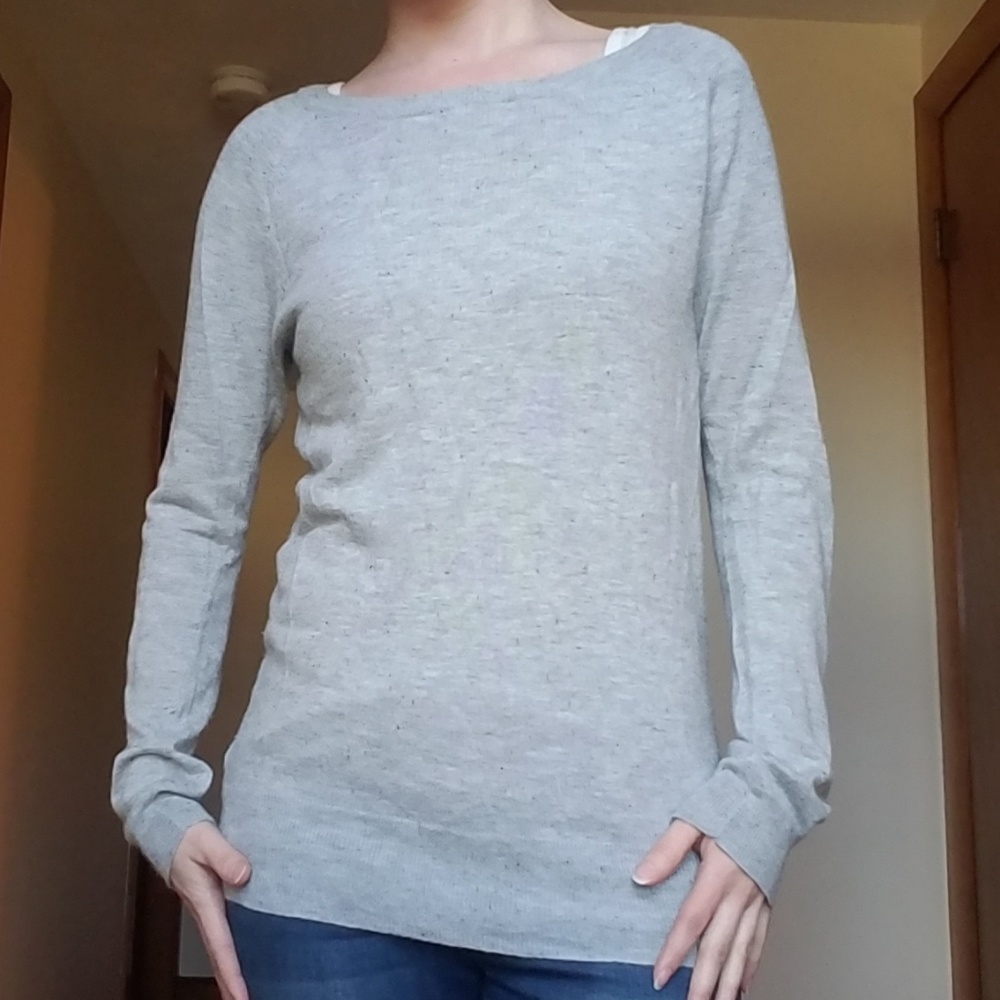 Light boatneck sweater